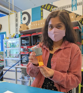 Ariana Alam Mizan with her PillSafe Cap prototype