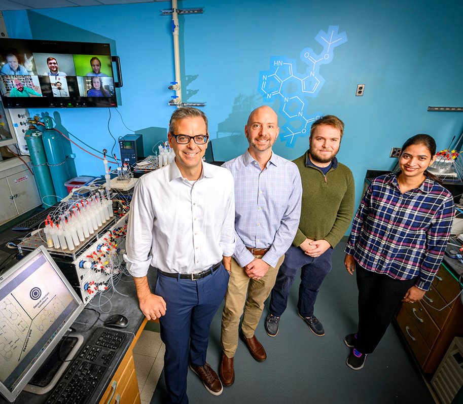 Artificial intelligence and molecule machine join forces to generalize