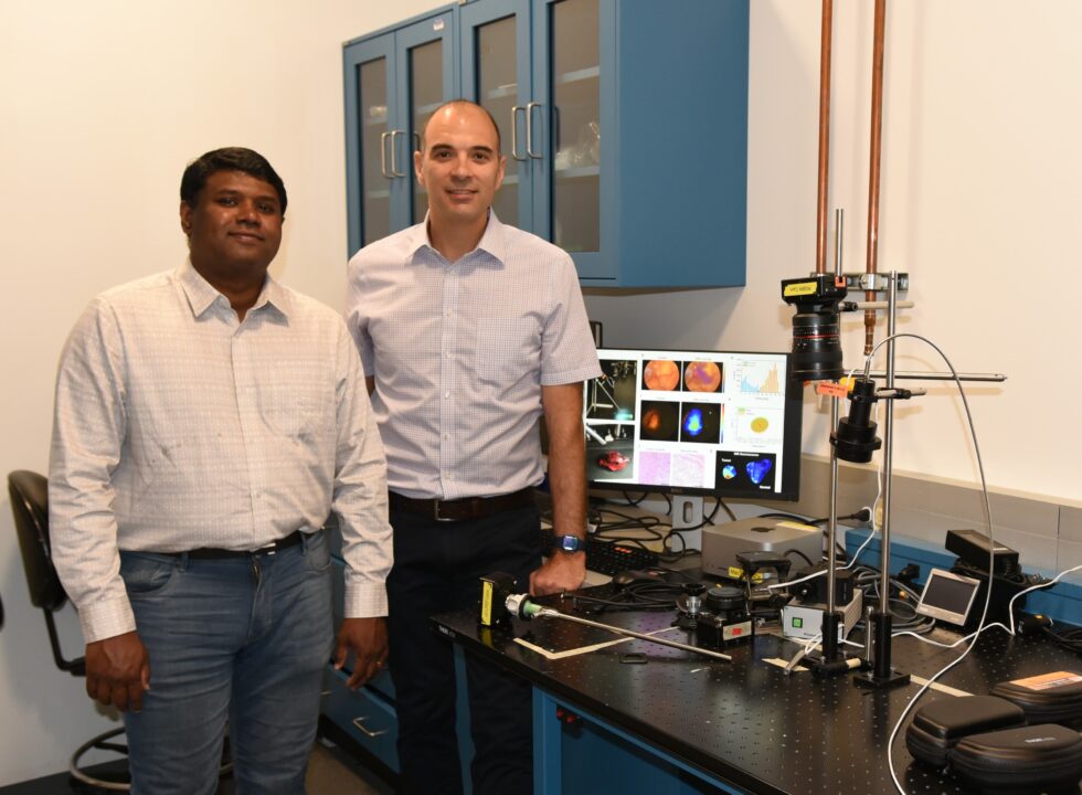 &lt;em&gt;Graduate Student Mebin George and CI MED Professor&amp;nbsp;Viktor Gruev with their novel endoscopic imaging system.&lt;/em&gt;