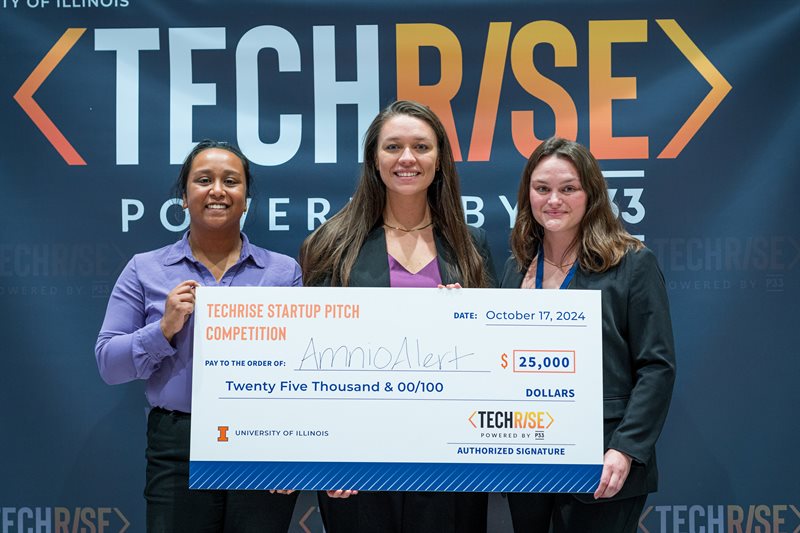 From left to right: Bhargavee Gnana, Tessabella Magliochetti, and Nellie Haug of Team AmnioAlert.